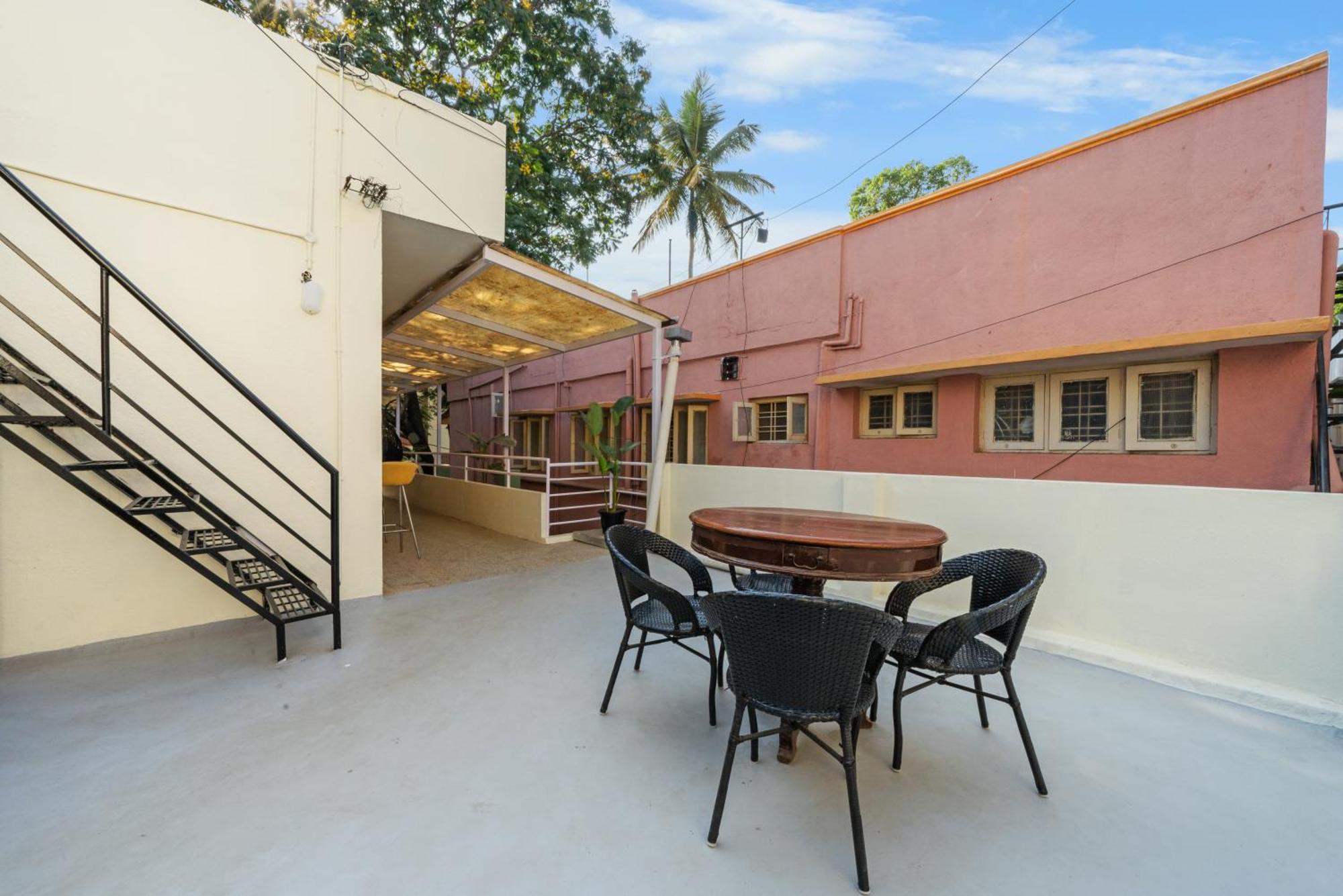 Villa House Of 2 Tress Penthouse Bangalore Exterior foto